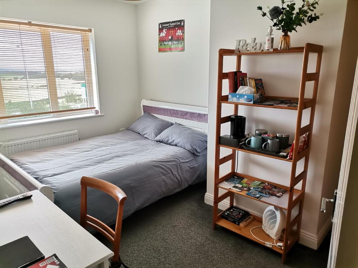 Bright And Cozy Room With Double Bed, Private Bathroom Not Ensuite, Breakfast To Go Dublin Exterior foto